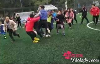 足球教练爆料事件视频,爆料事件视频背后的真相与争议  第2张